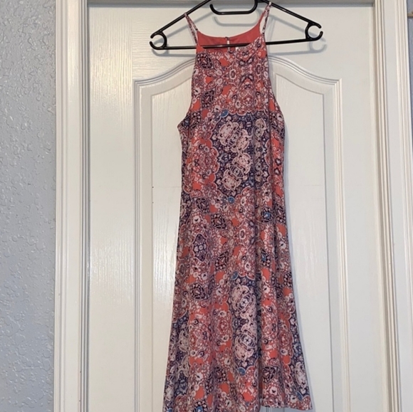Decree halter neck pattern dress - Picture 1 of 8